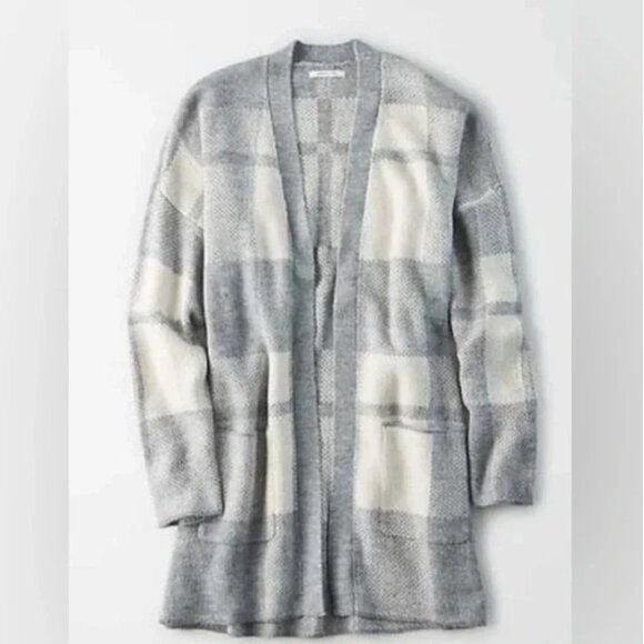American Eagle || Oversized Plaid Duster Cardigan - Picture 2 of 7